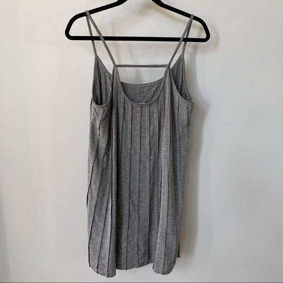 Olive + Oak Pleated Gray Thin Strap Dress Size S - Picture 4 of 6